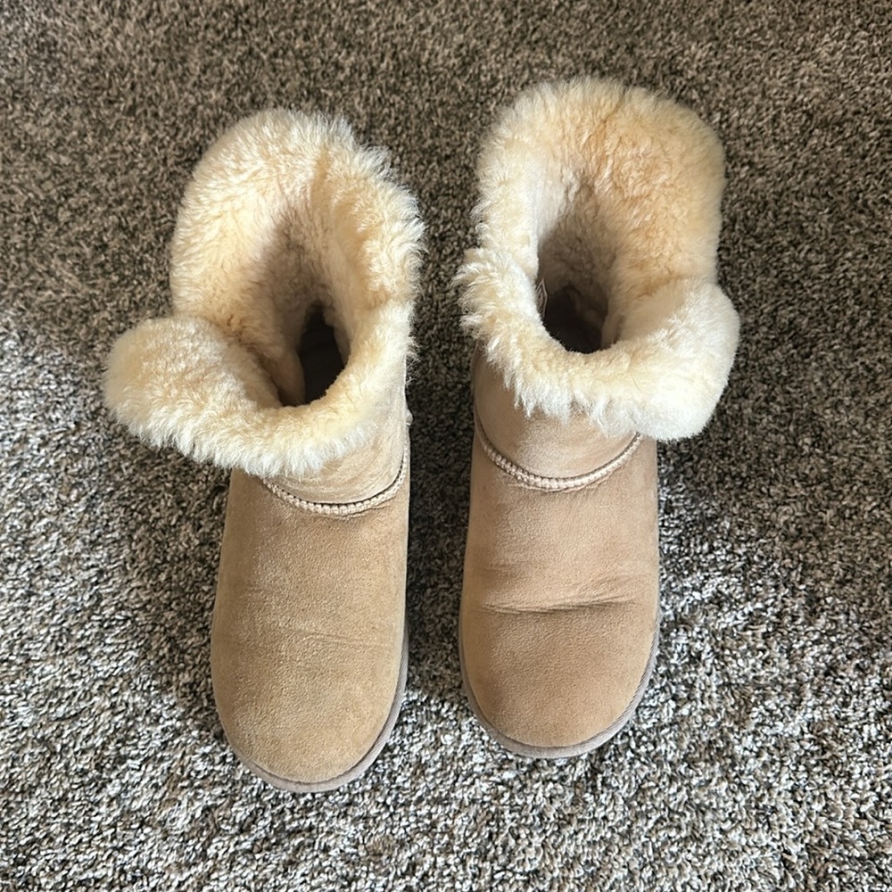 Ugg - Bailey Button - image 4